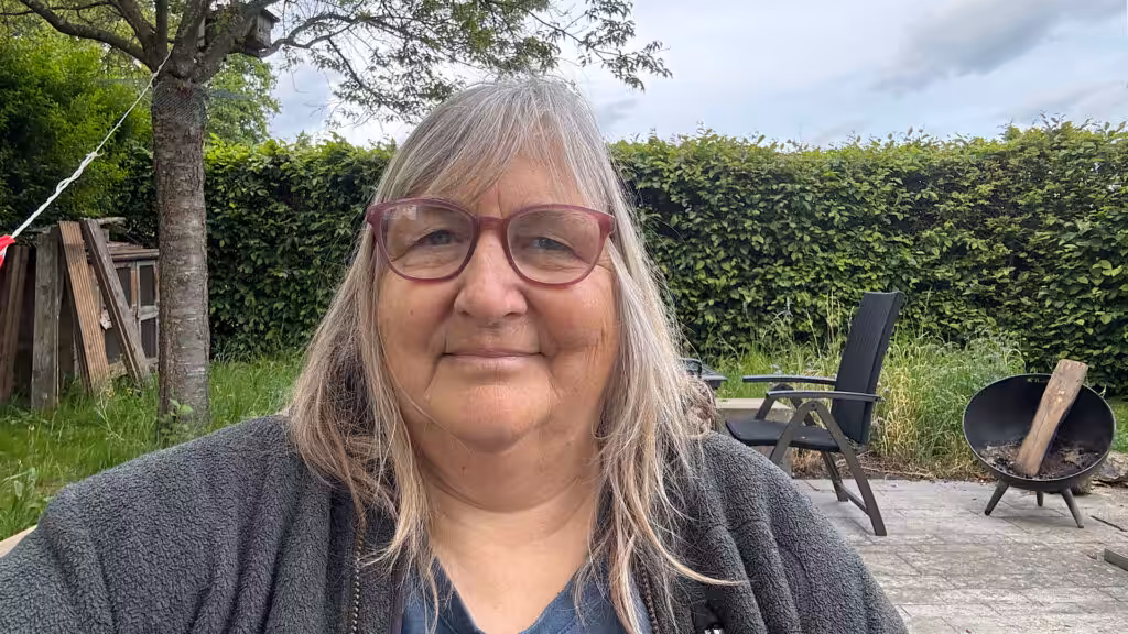 Andrea Sam im Garten