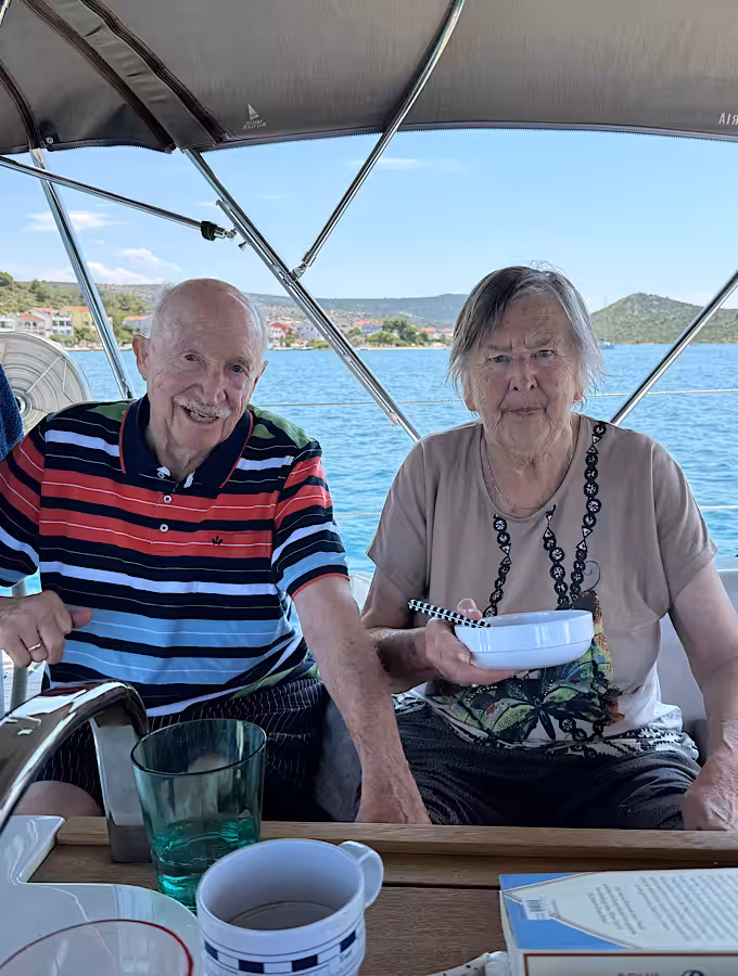 Ehepaar Ende 80 auf Segelboot