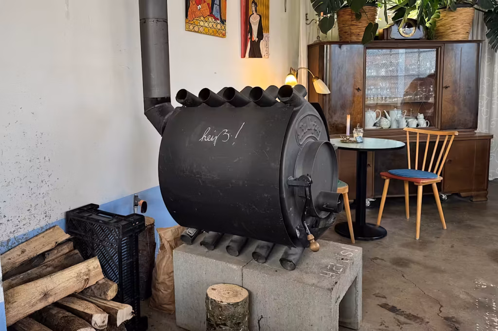Heißer Ofen im Cafe Mieze