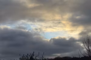 Morgenhimmel mit kleinem Blau
